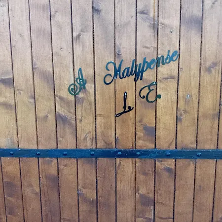 Clos A Malypense Chez Mr Montamat Galan