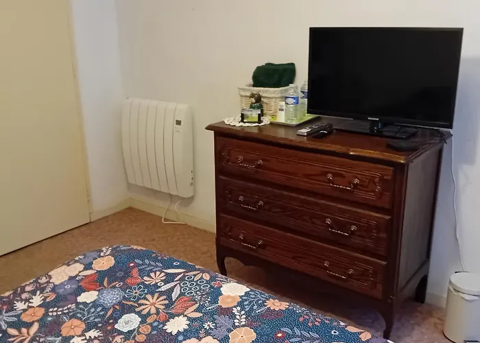 Clos A Malypense Chez Mr Montamat *