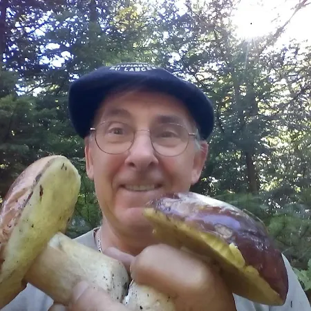 Clos A Malypense Chez Mr Montamat * Galan